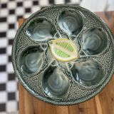 Oyster plates in slip
