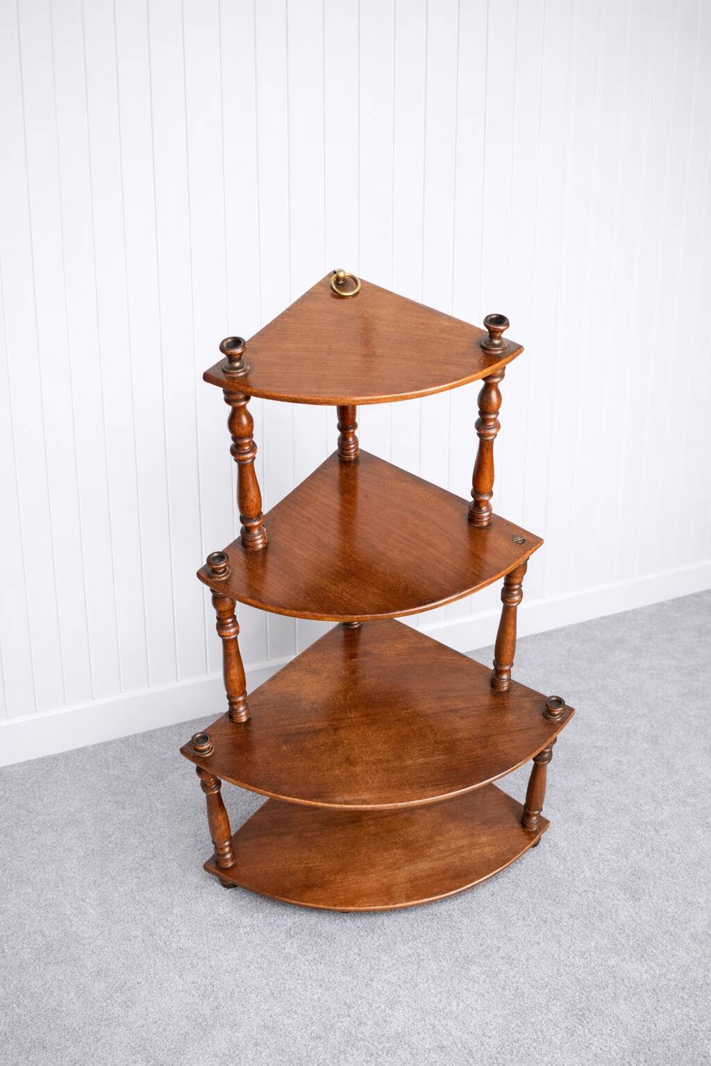 pair of corner wall brackets, Louis-Philippe style, in mahogany.