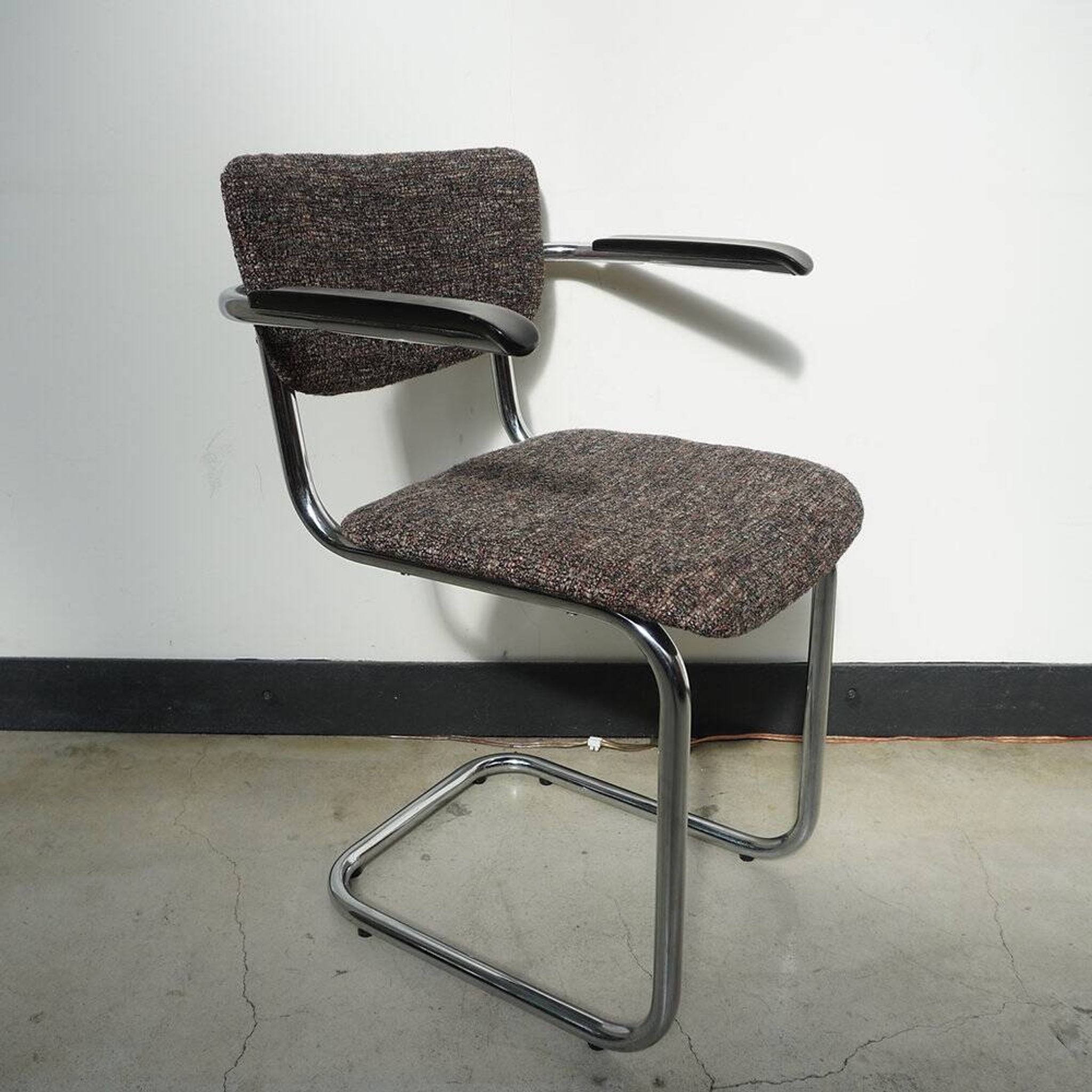 Chaise à cadre tubulaire Elsene