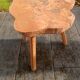 Table d'appoint bois brut style brutaliste organique