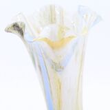 Vase en opaline