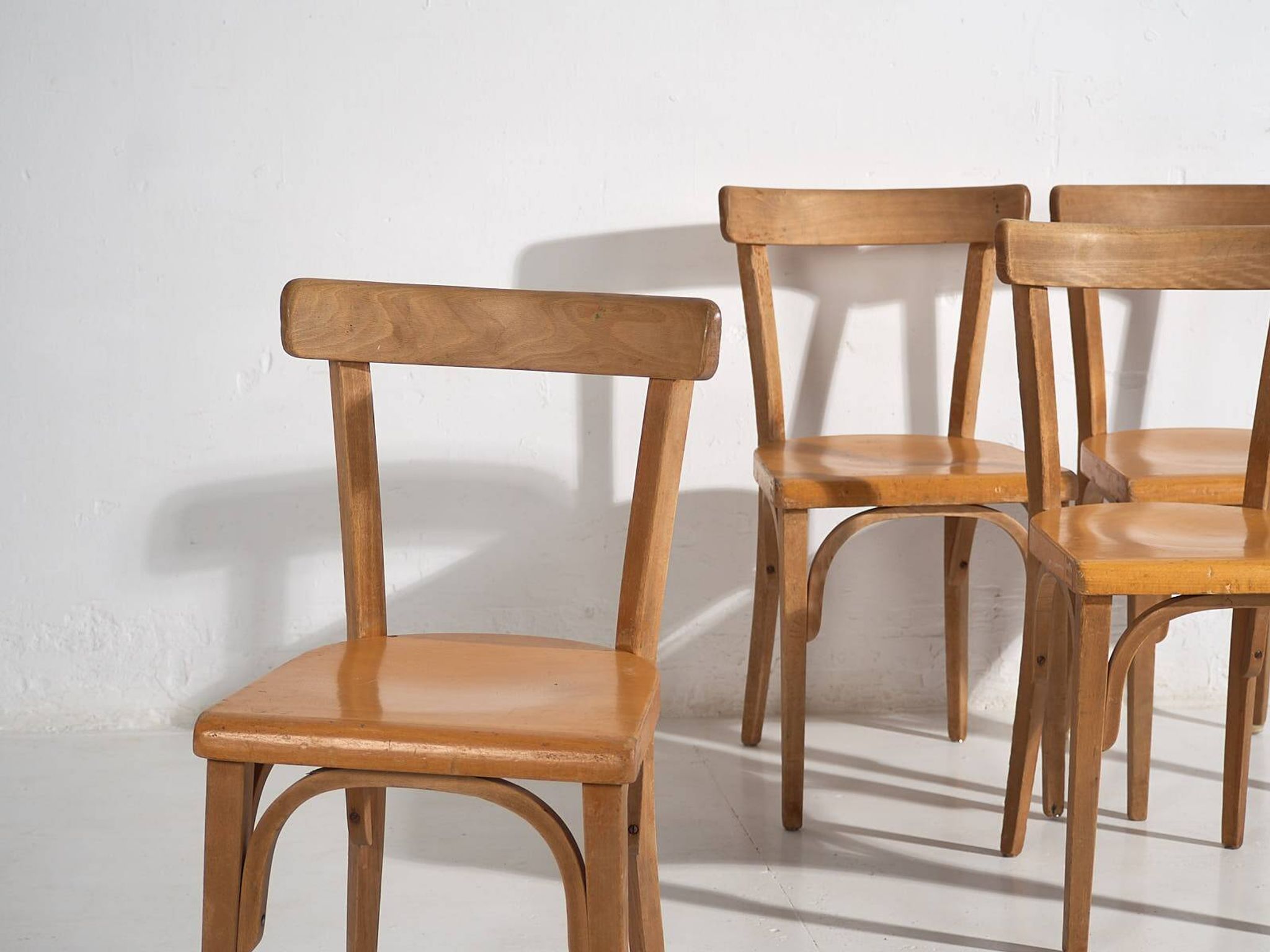 Chaises vintage en bois courbé (c.1940). Ensemble de 4 pièces #1