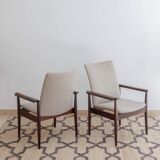Paire de fauteuils Finn Juhl