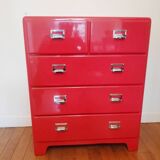 Commode métallique rouge