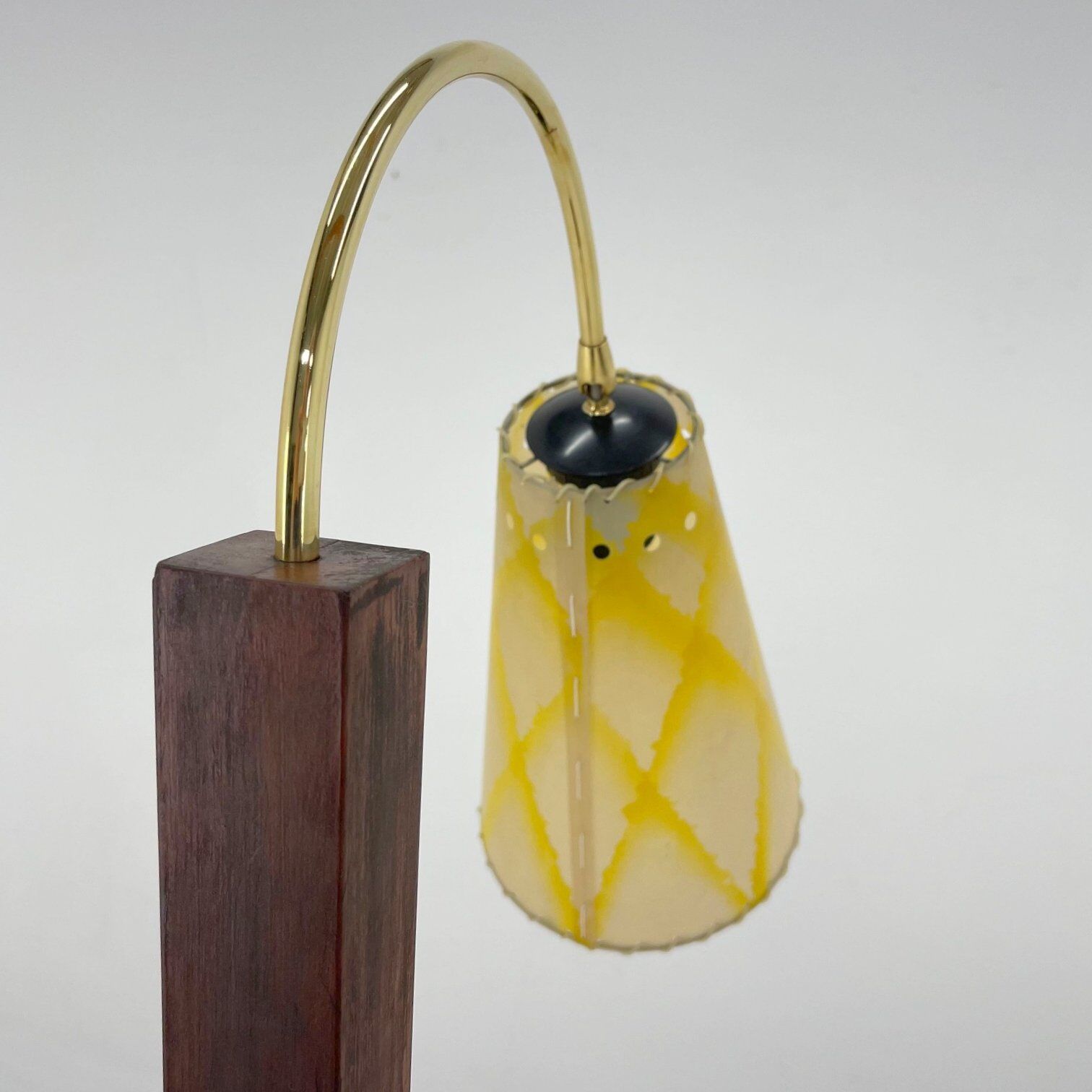 Lampadaire en bois et laiton des années 1950, Allemagne