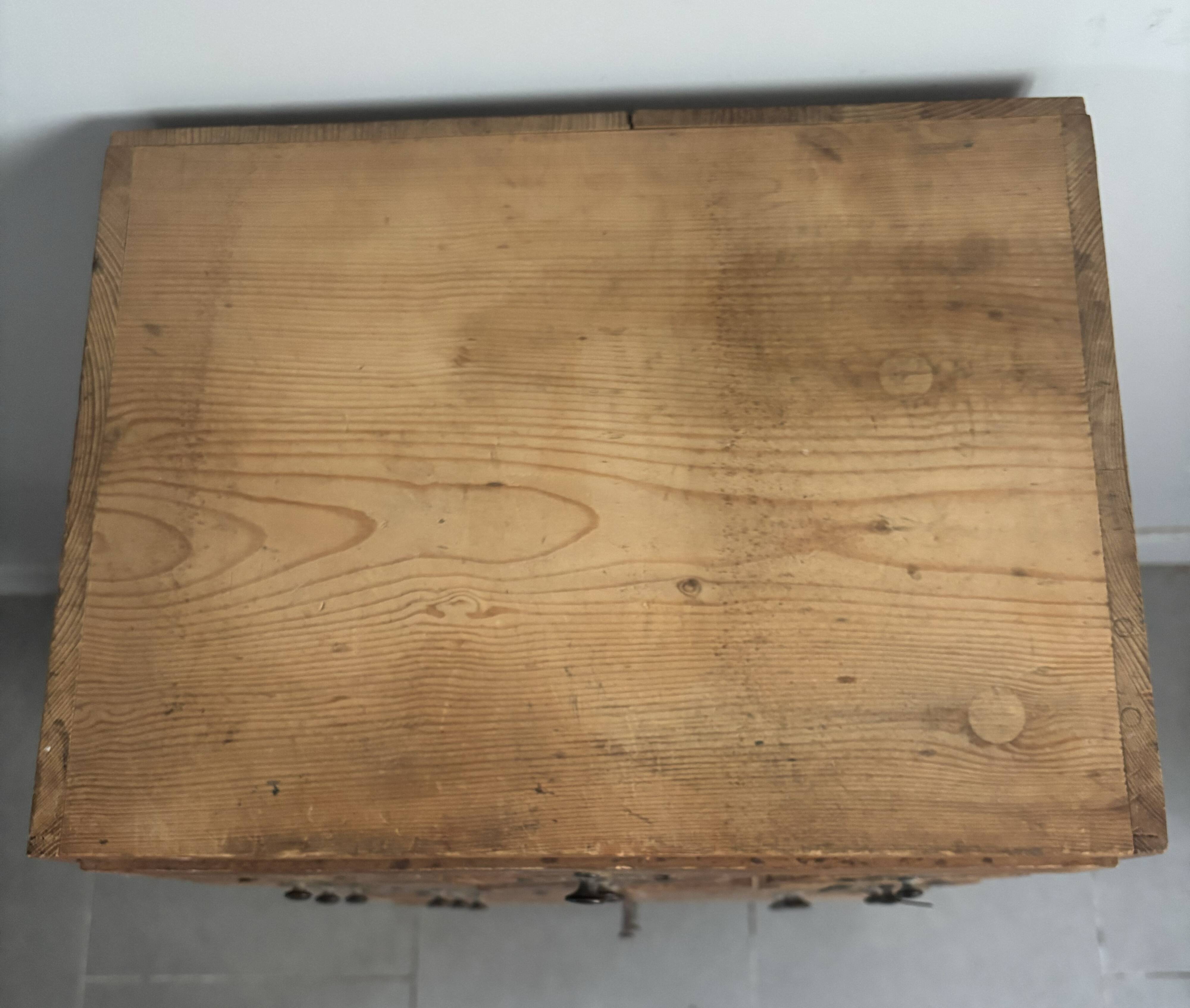 Petit meuble de métier vintage des années 60