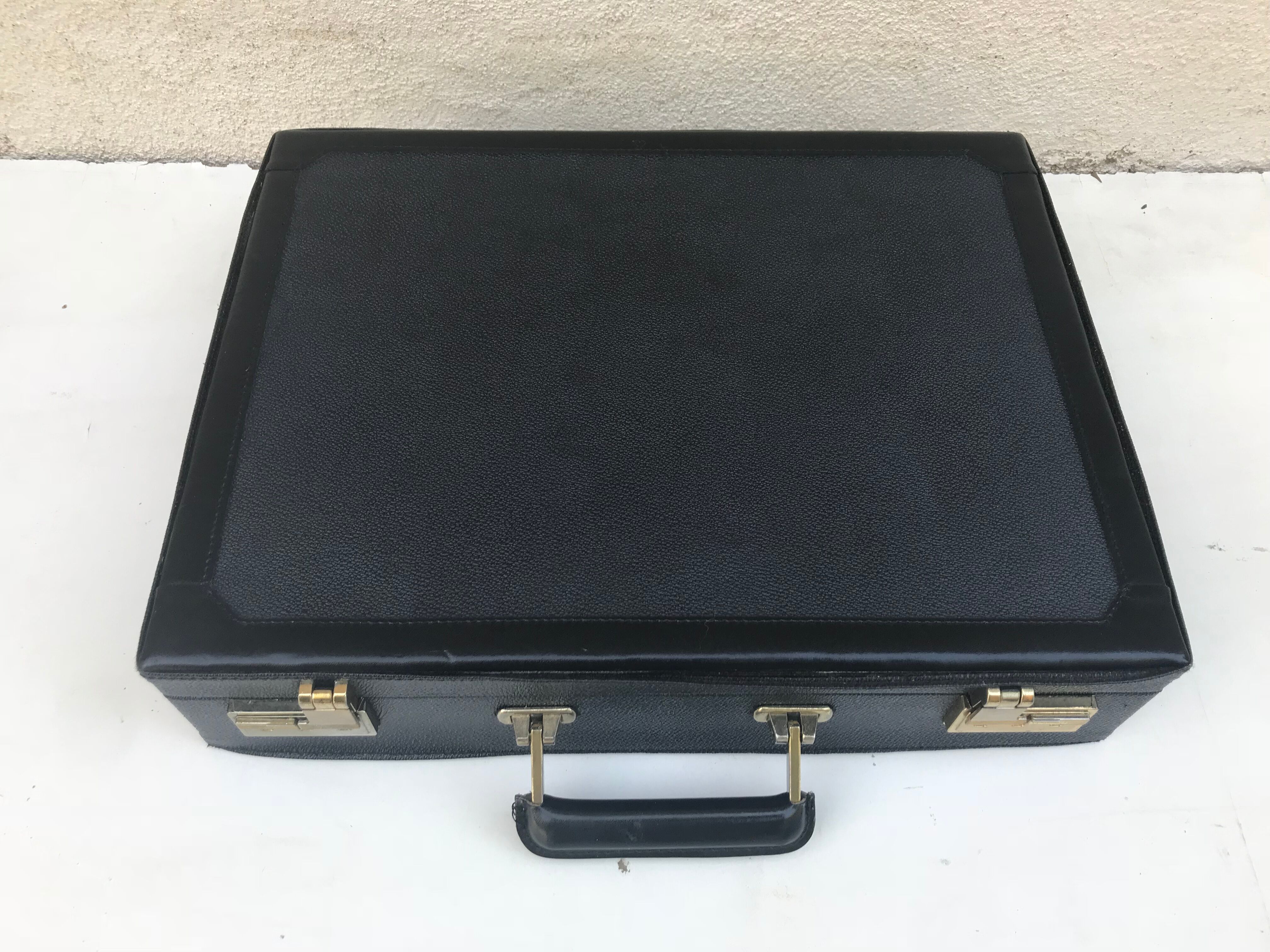 Old travel Gerard Henon leather black briefcase