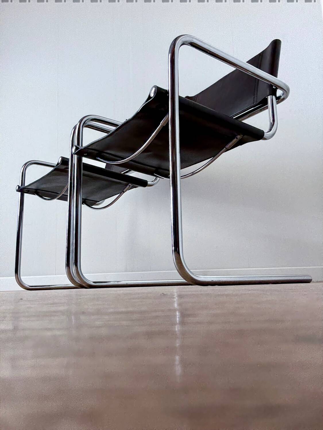 Set of 2 chairs by Fasem