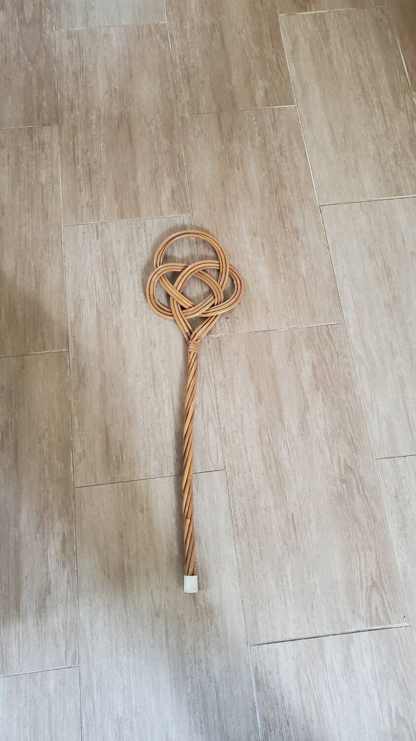 Beater taps rattan mat