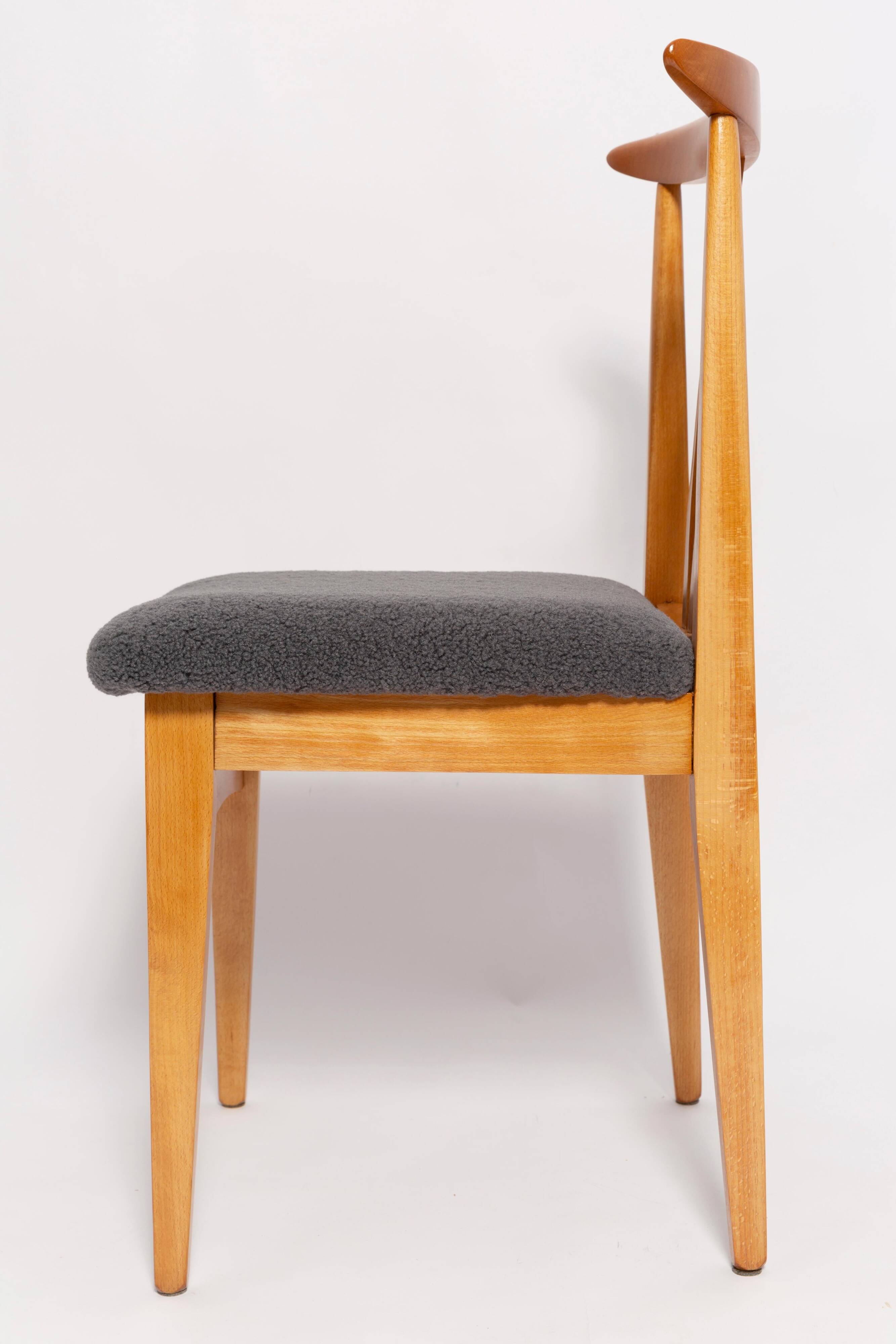 Mid-Century beech wood chair with grey boucle fabric, M. Zielinski, Europe, 1960.
