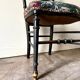 Chaise Napoléon III en bois noir et jacquard à fleurs