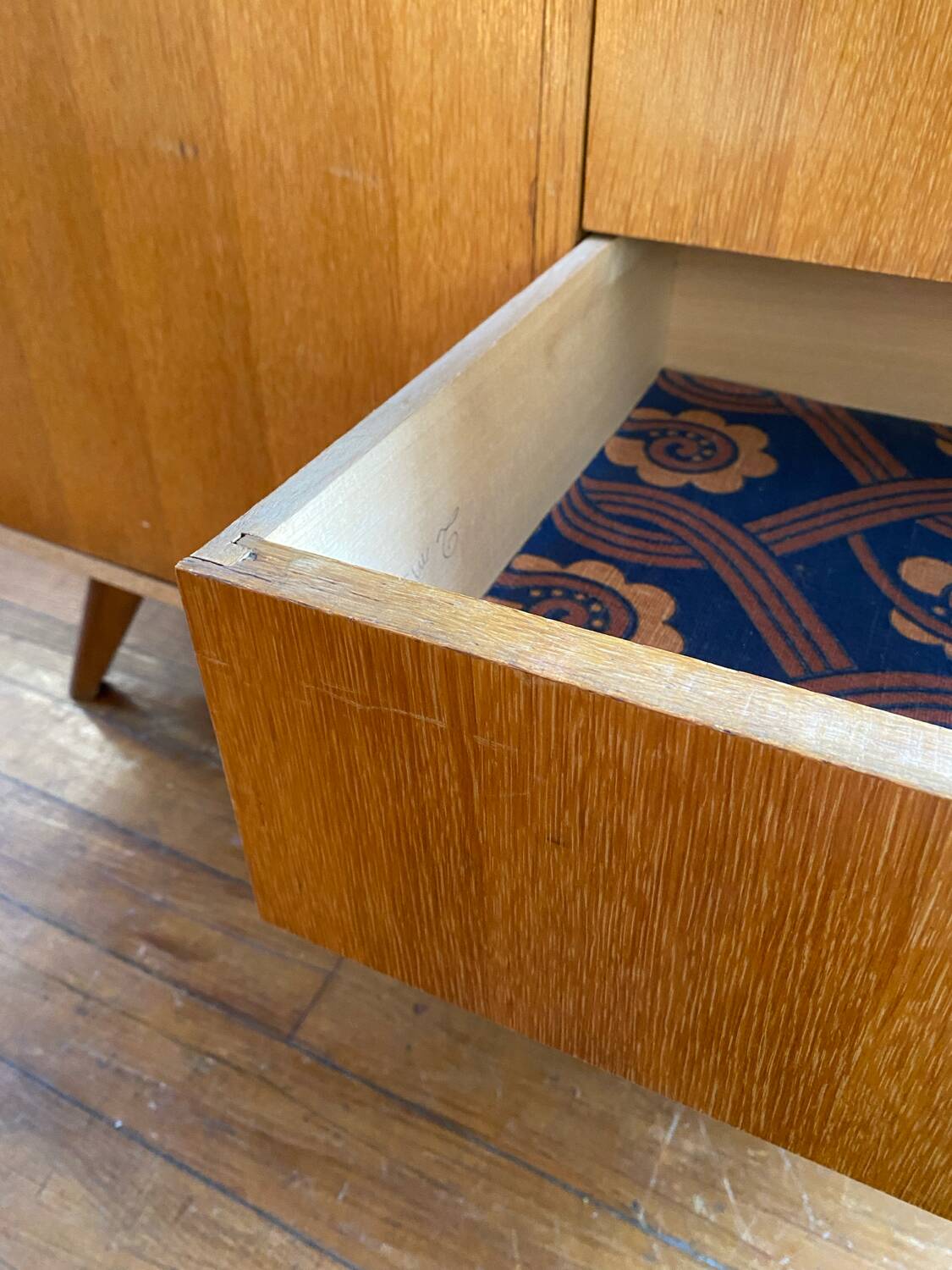 Scandinavian chest of drawers with vintage 70s compass legs.
