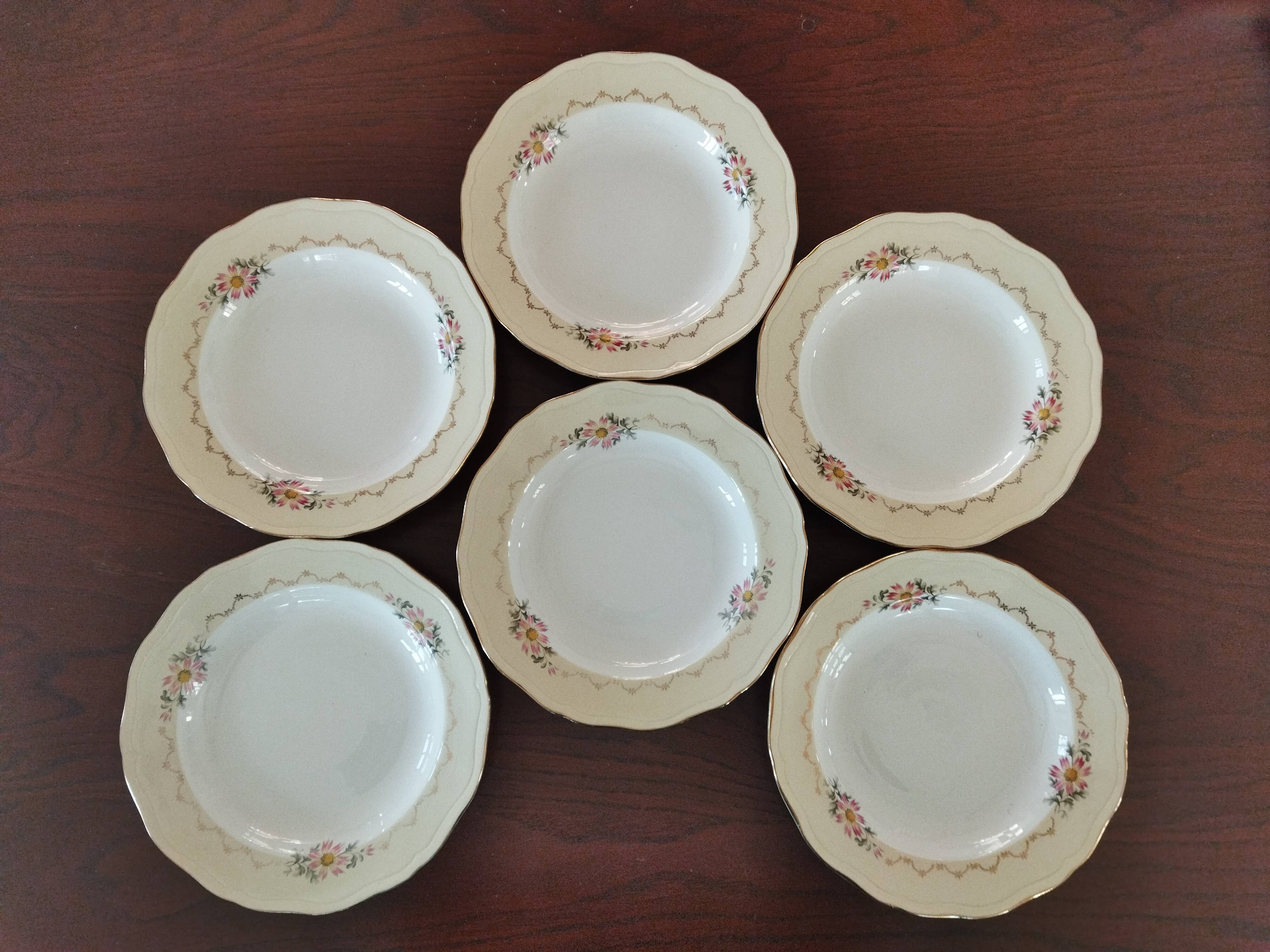 6 L’Amandinoise soup plates