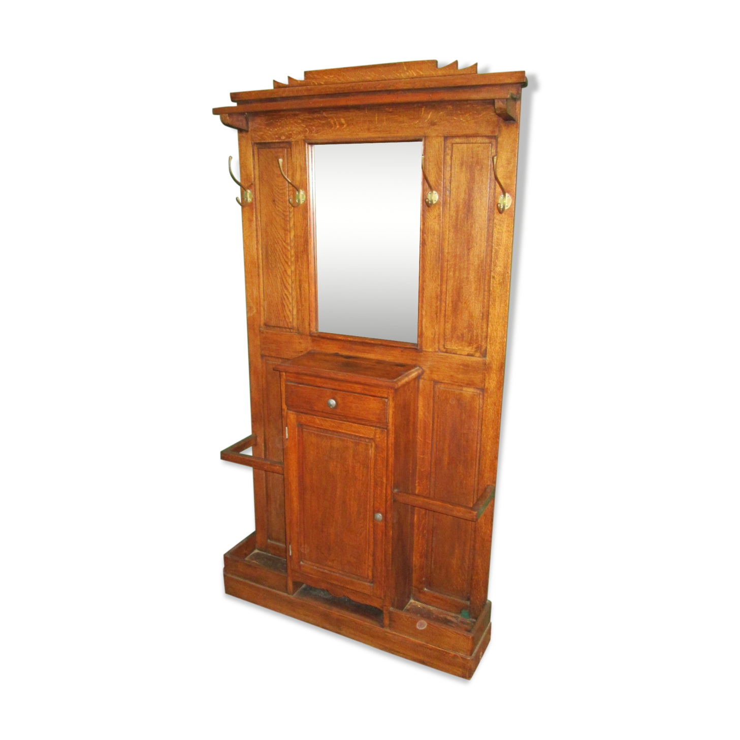 chestnut coat holder