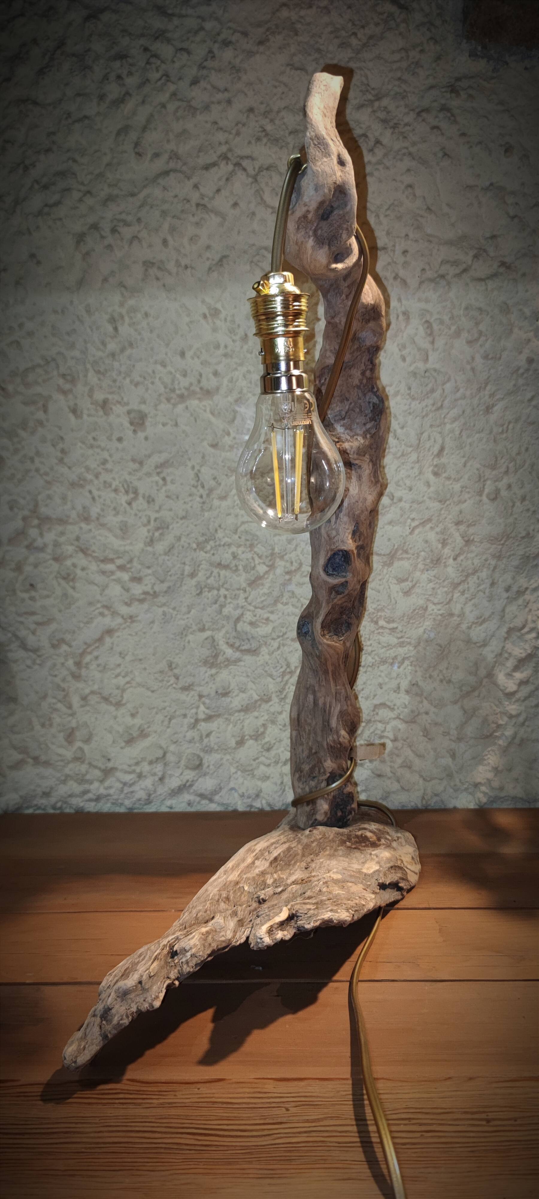 Vintage style driftwood lamp