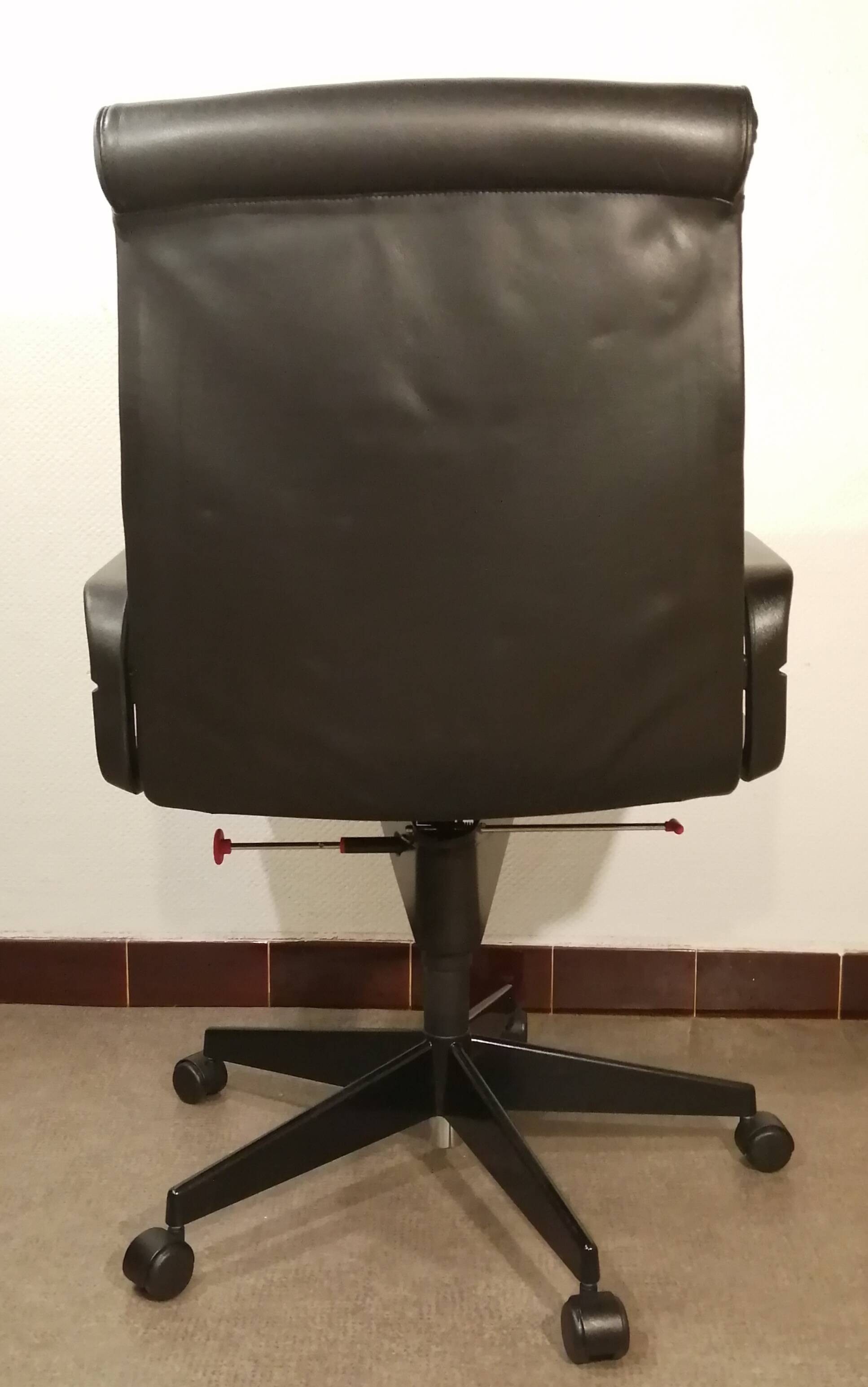 Vintage black leather office chair by Richard Sapper for Knoll 1979