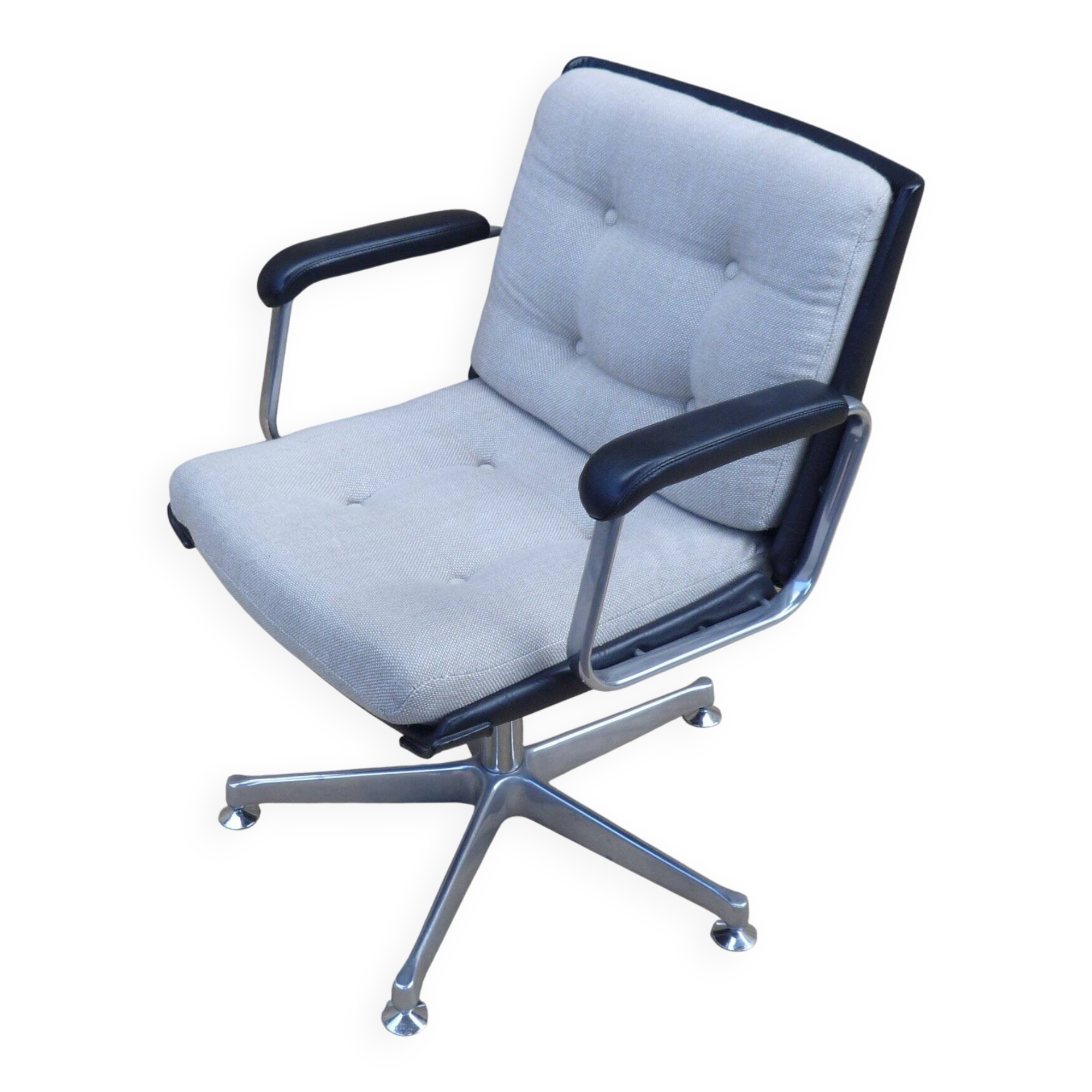Office chair in wool and leather