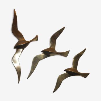 Trio of stylized seagulls in gold brass to hang 70s