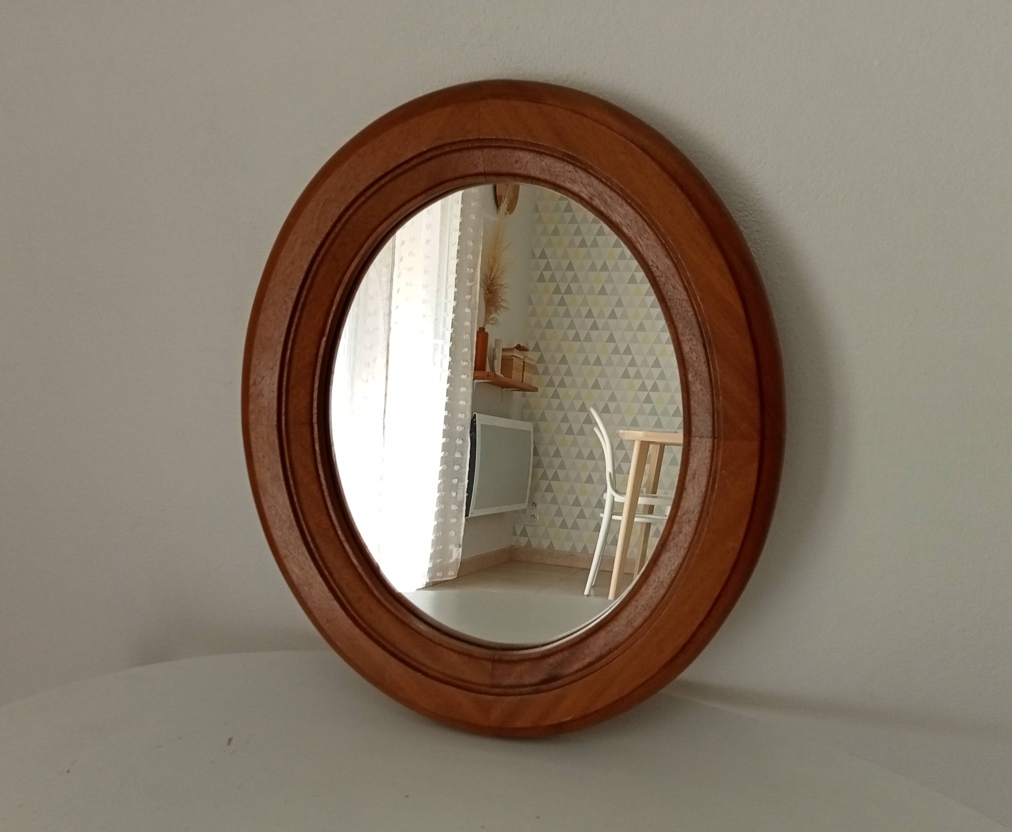 Vintage oval mirror in solid oak 36*31 cm