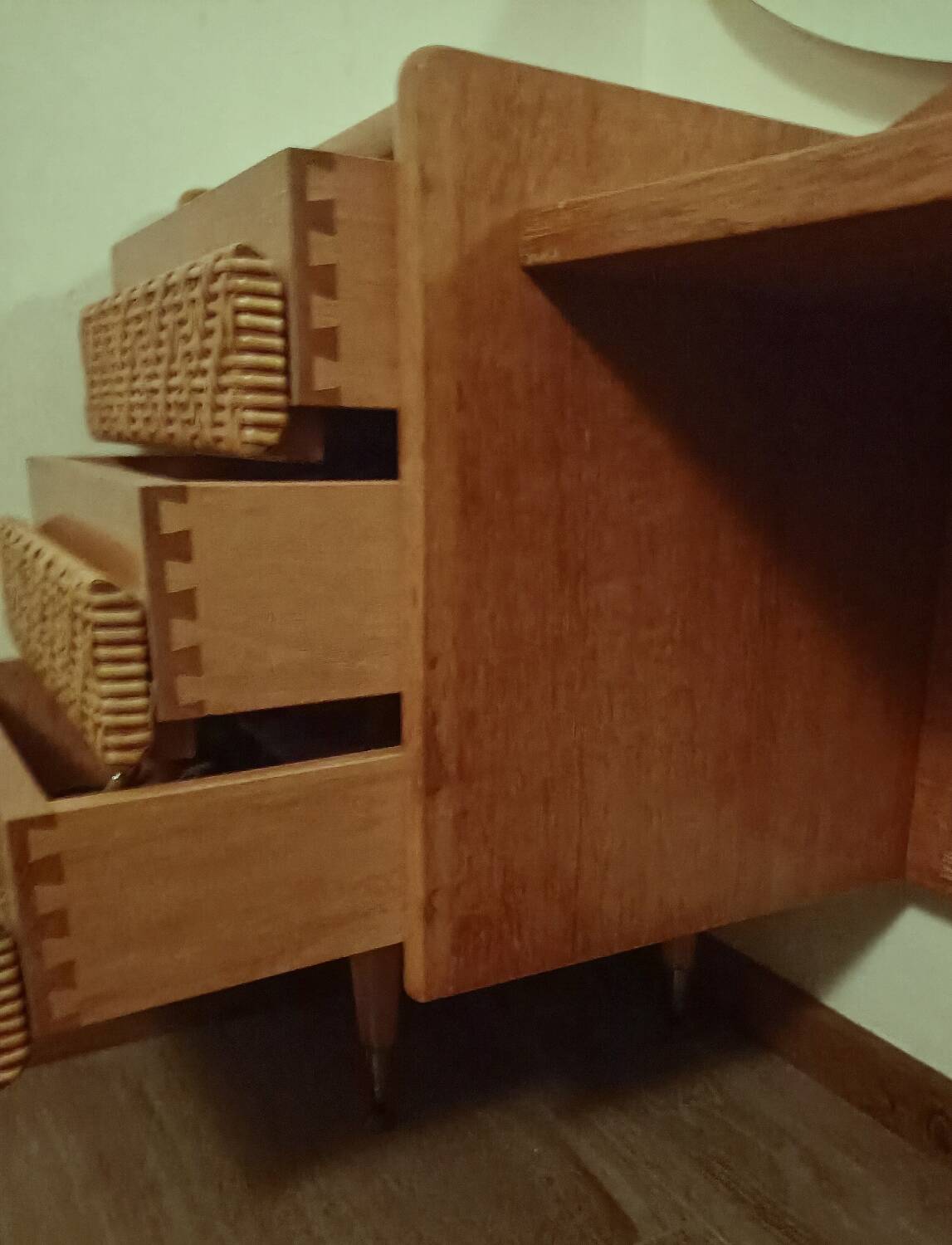 Triptych dressing table