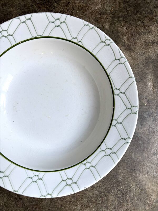 Petit plat rond creux Christian Dior en faïence italienne