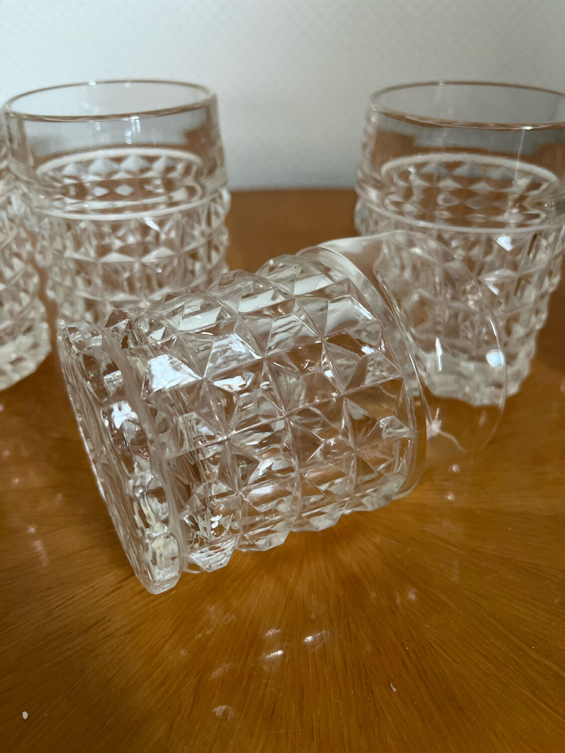 Vintage diamond tip cut whisky glasses 1960/70