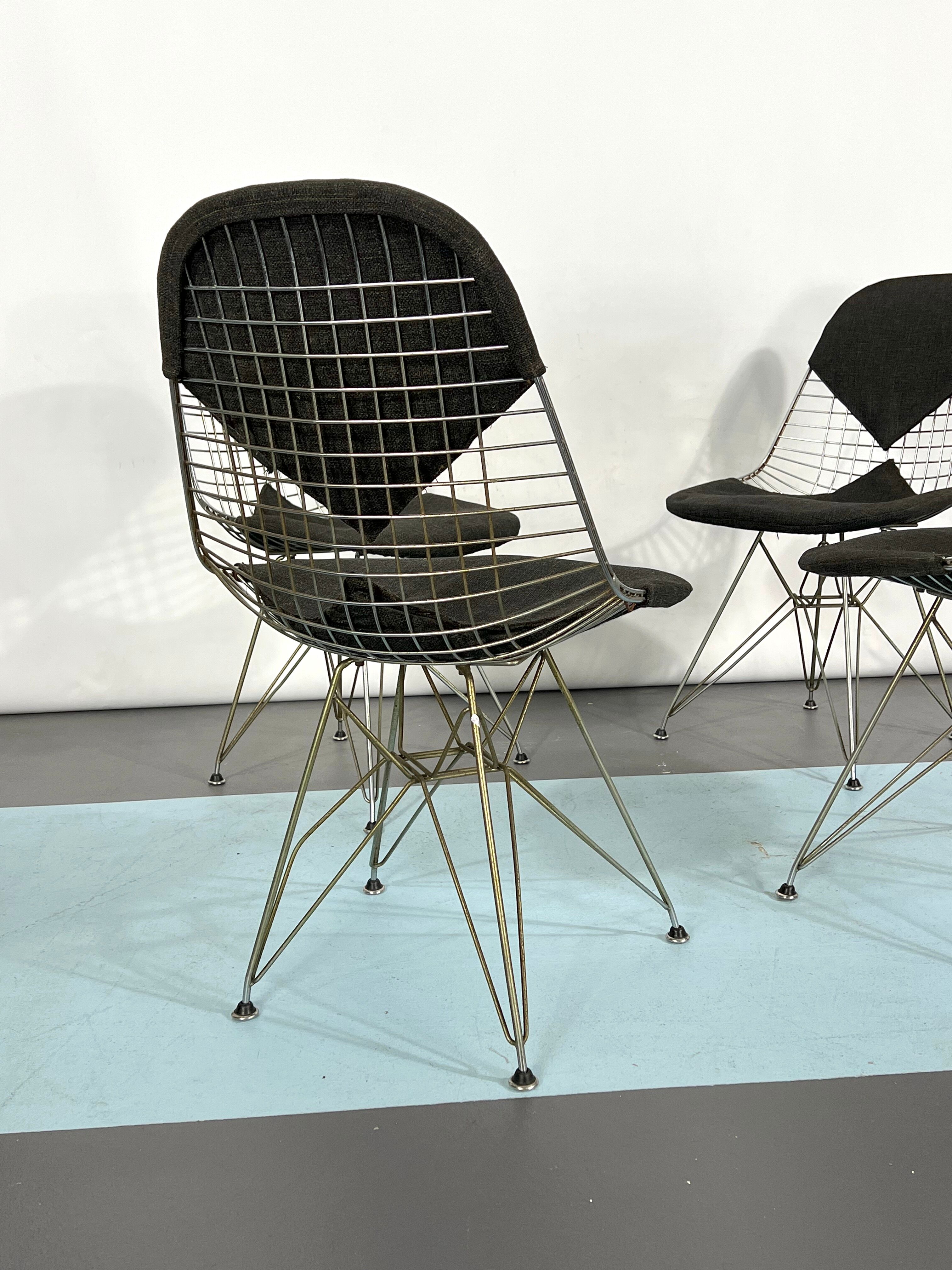 Mid-century Modern Set of four DKR Bikini Chairs by Charles Eames