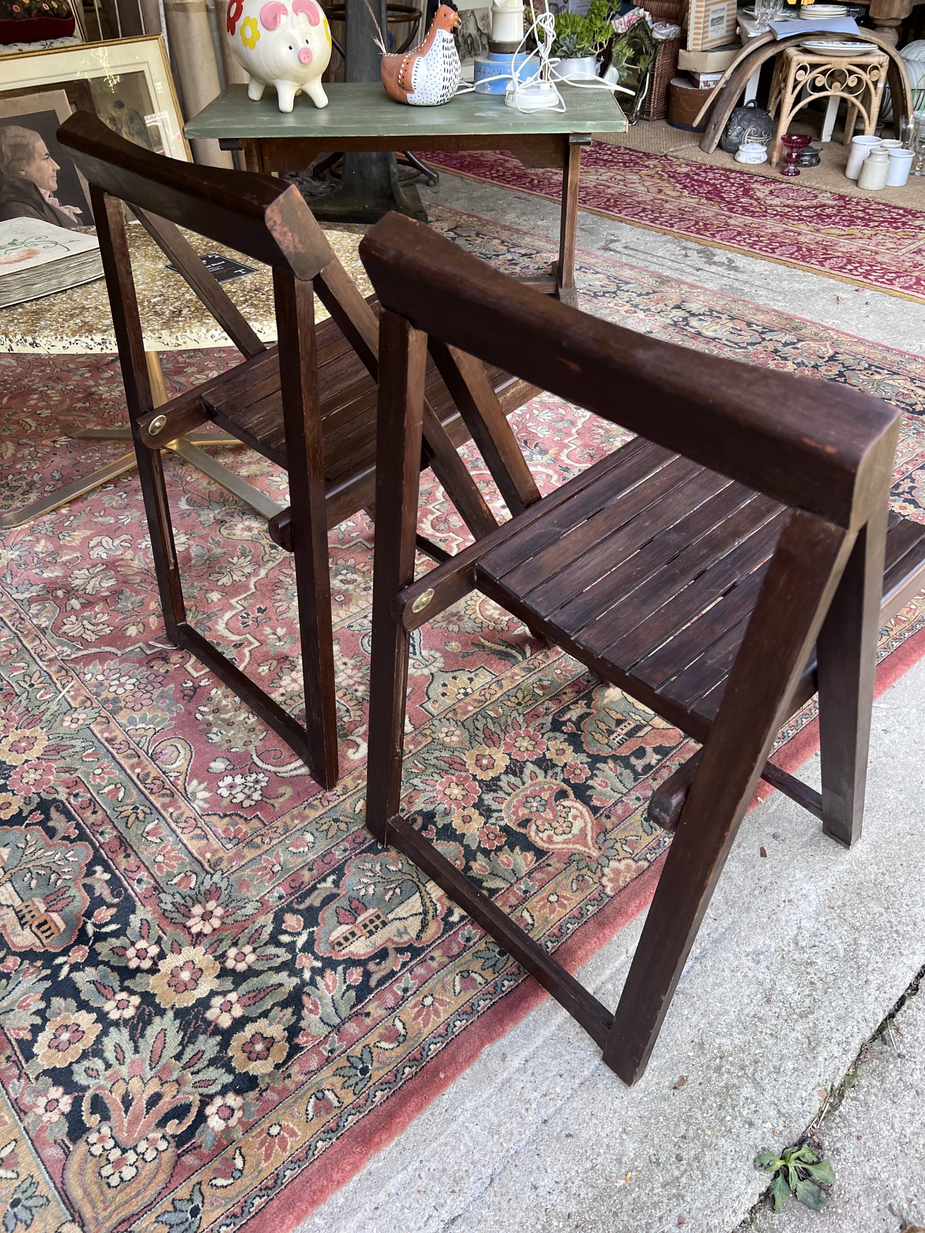 Pair of folding chairs from the 60s
