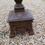 Cast iron exterior lamppost