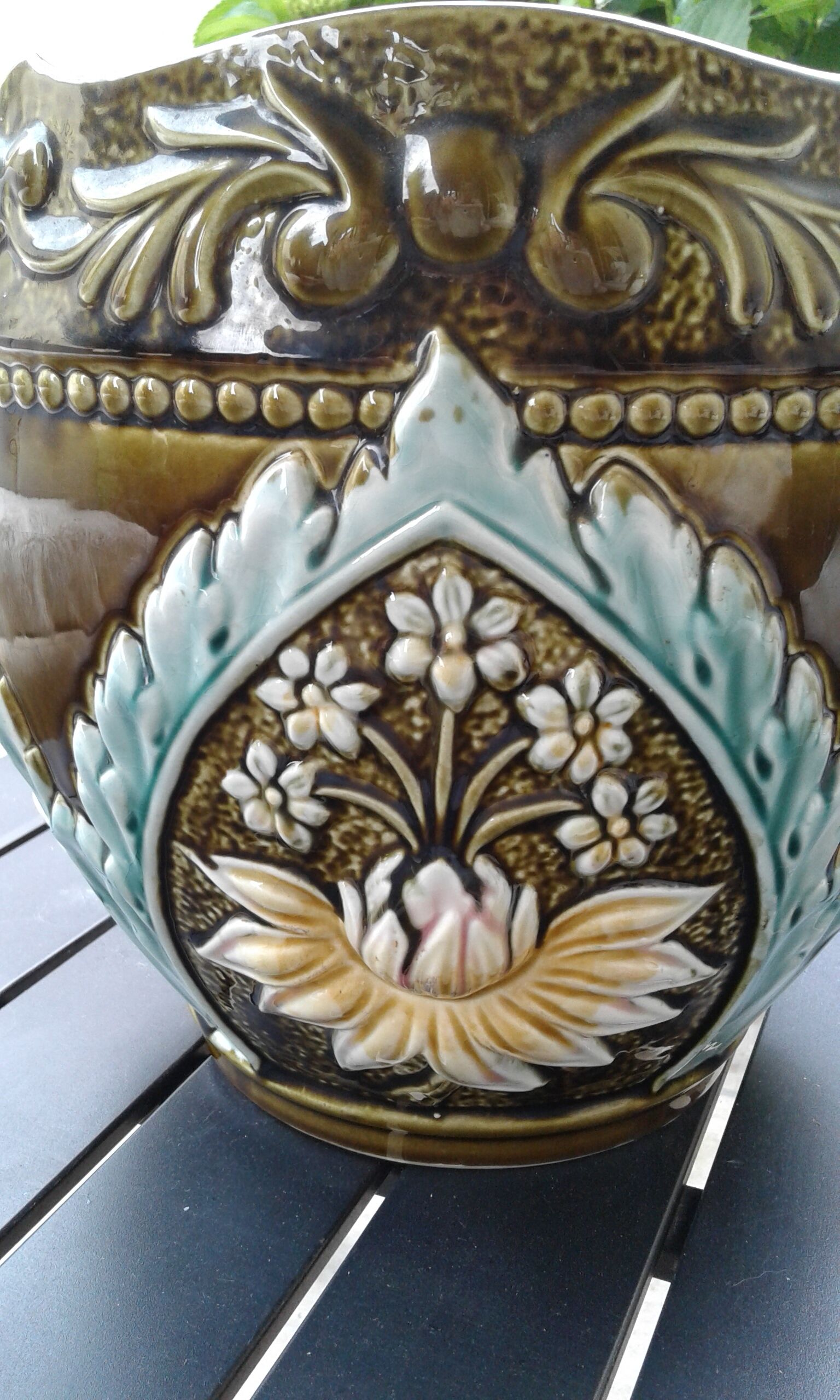 Barbotine pot cache Art Nouveau