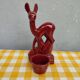 Biche en céramique rouge Art-Déco