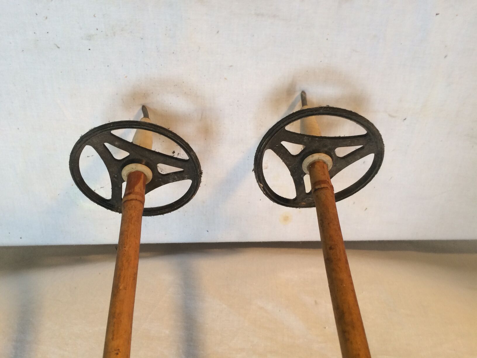 Ancient wooden and cork ski ings