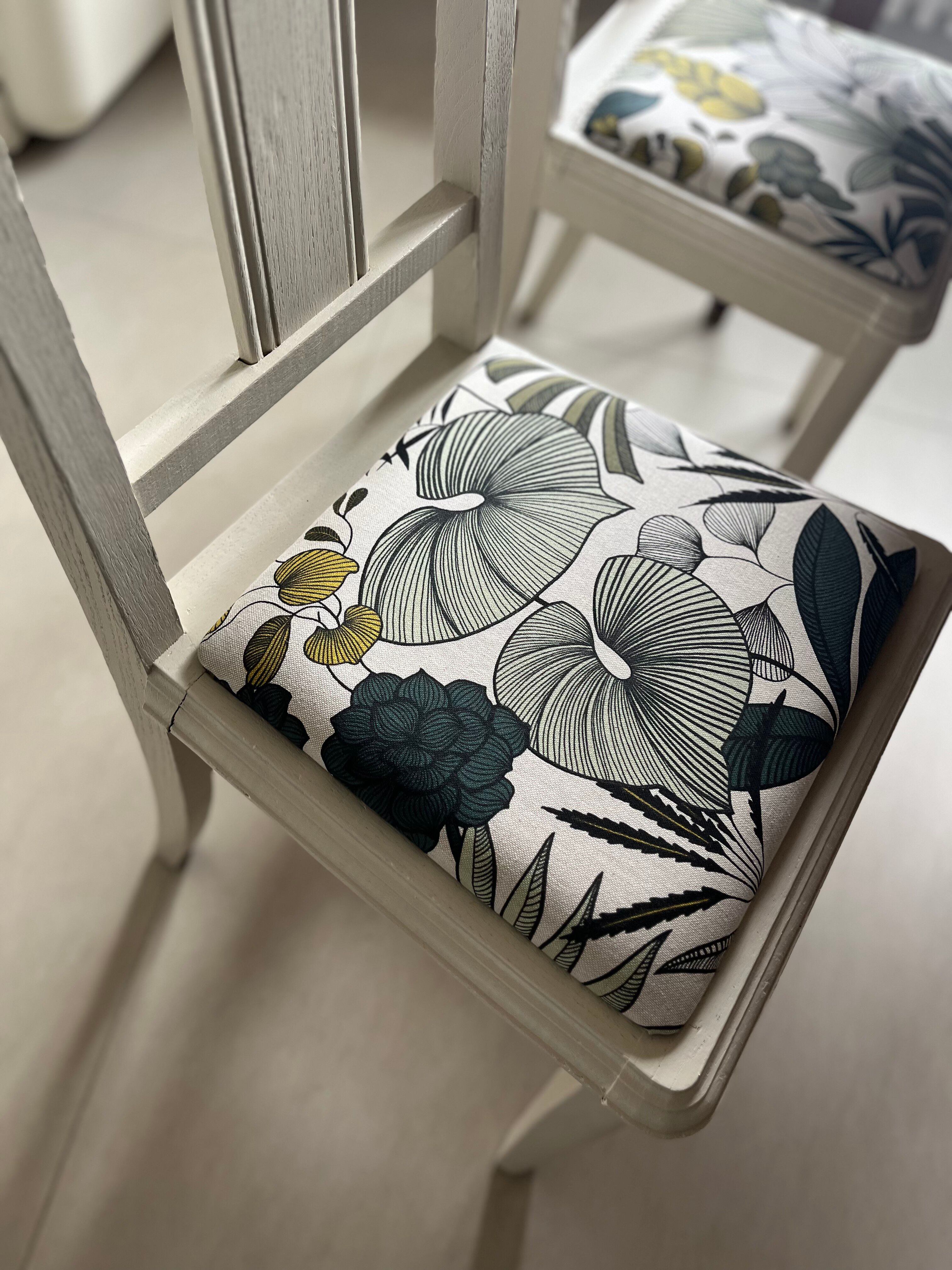 5 relooked antique chairs