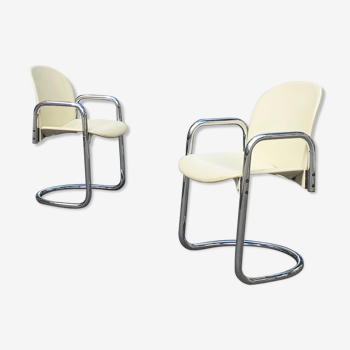 Pair of "dialogo" armchairs for Tobia & Afra Scarpa for B&B Italia