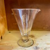 Measuring glass