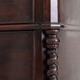 Commode en noyer du XIXe siècle