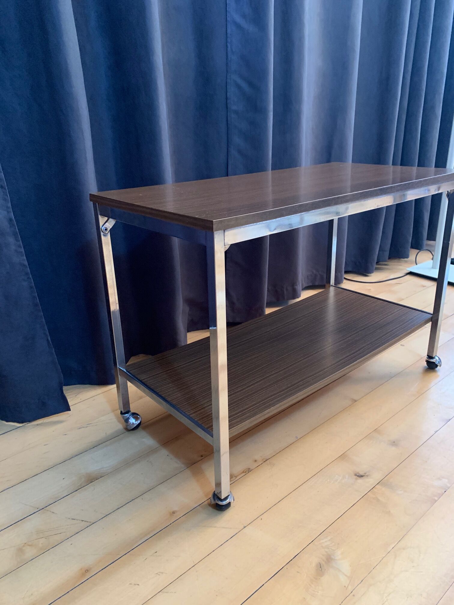 Mobile, table auxiliaire, années 1960