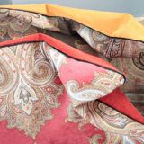 Coussin bohème chic en velours d'ameublement à motif cachemire 60x40cm