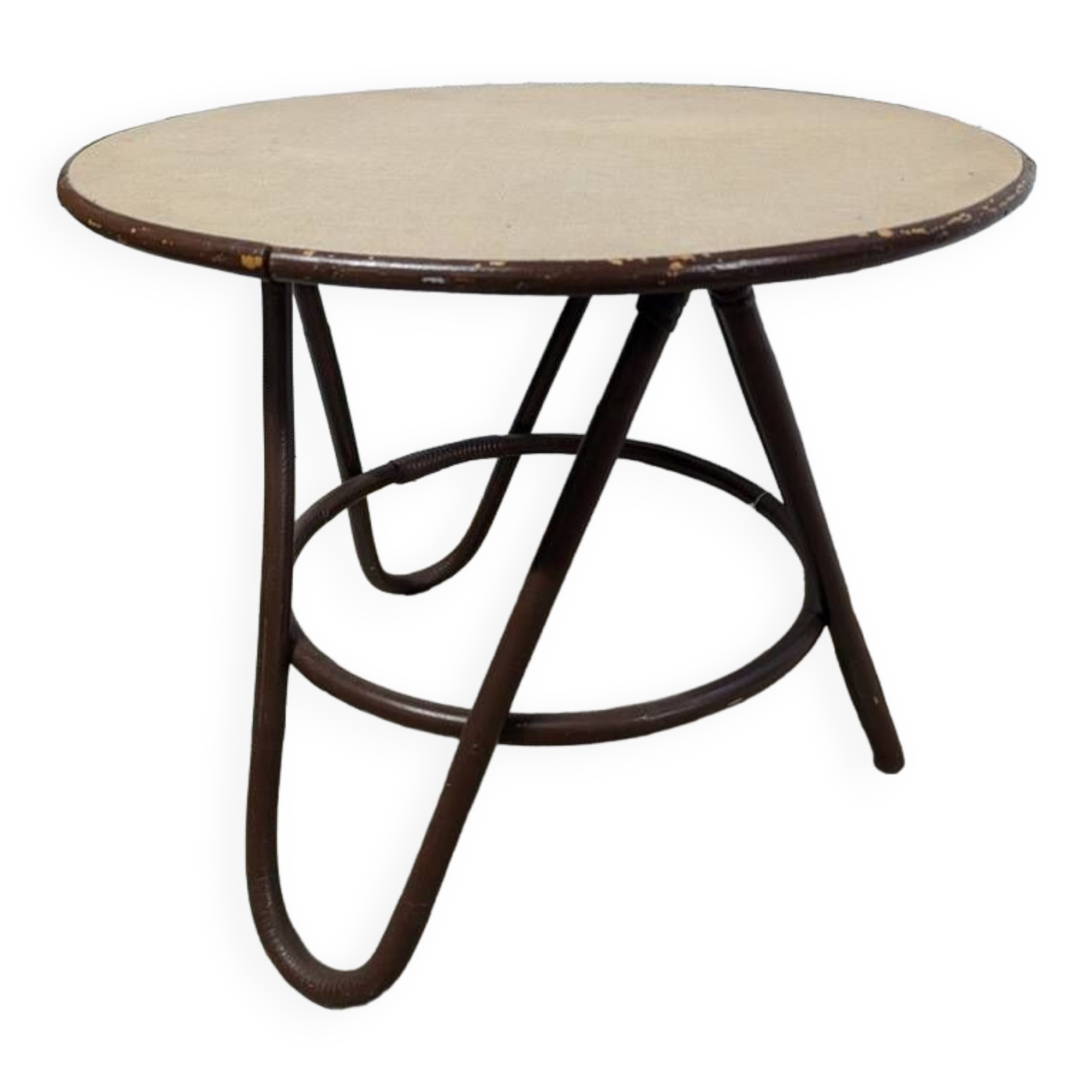 Round rattan coffee table