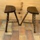 Paire de tabourets tripodes