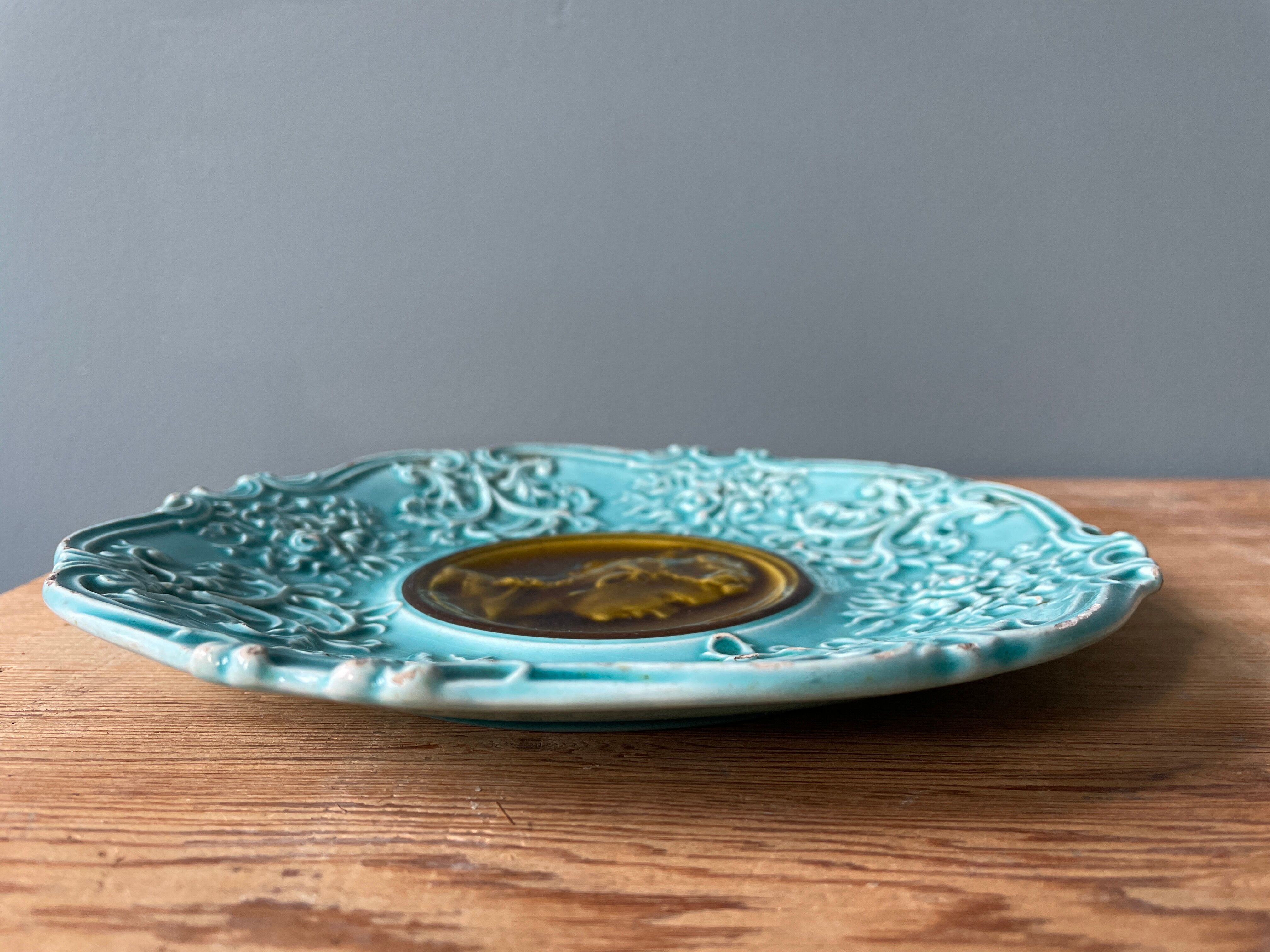 Old plate in slurry, Villeroy and Boch