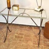 Table d'appoint base en fer forgé et plateau en verre