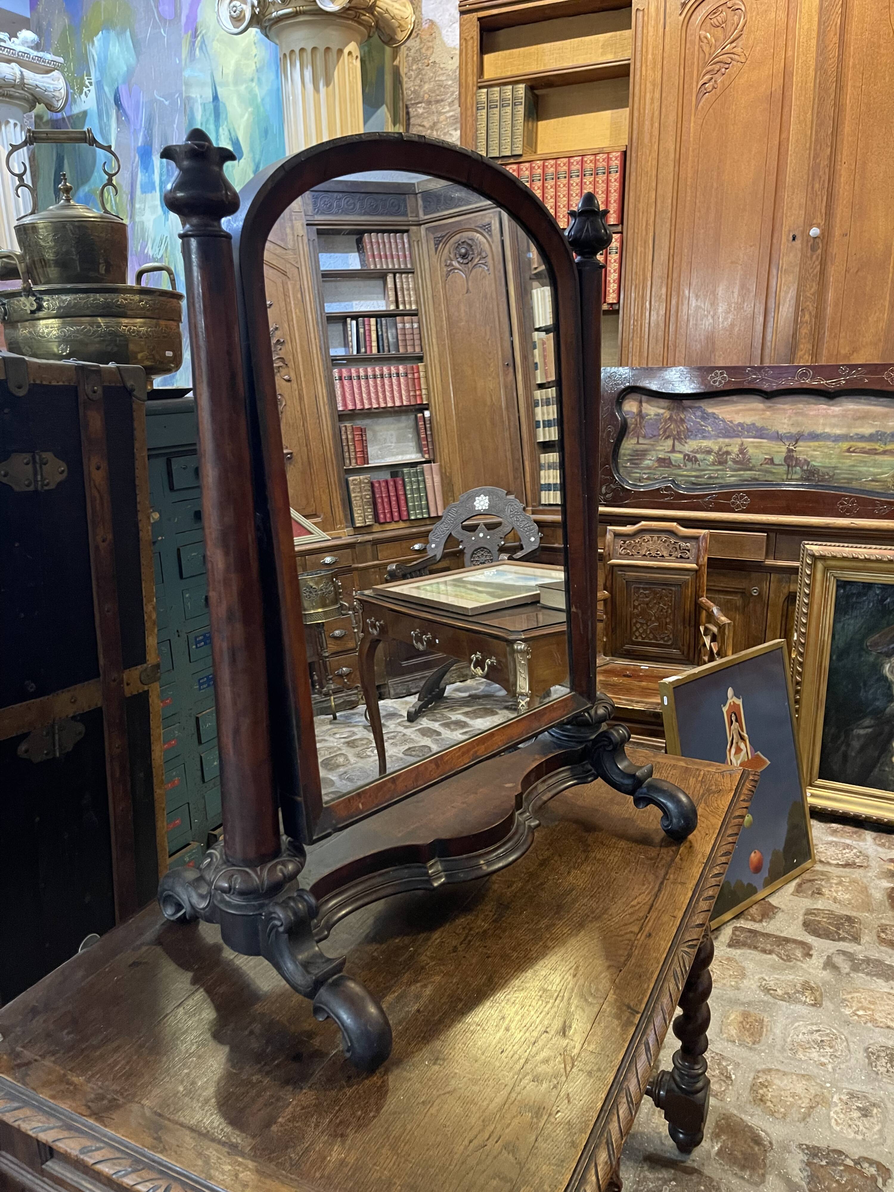Psyche mirror in mahogany