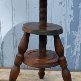 Tripod screw stool