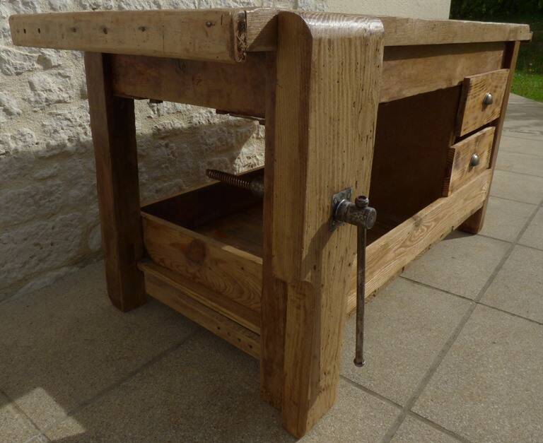 Large workbench with press, 2 drawers and storage tray - Totally sanded and varnished