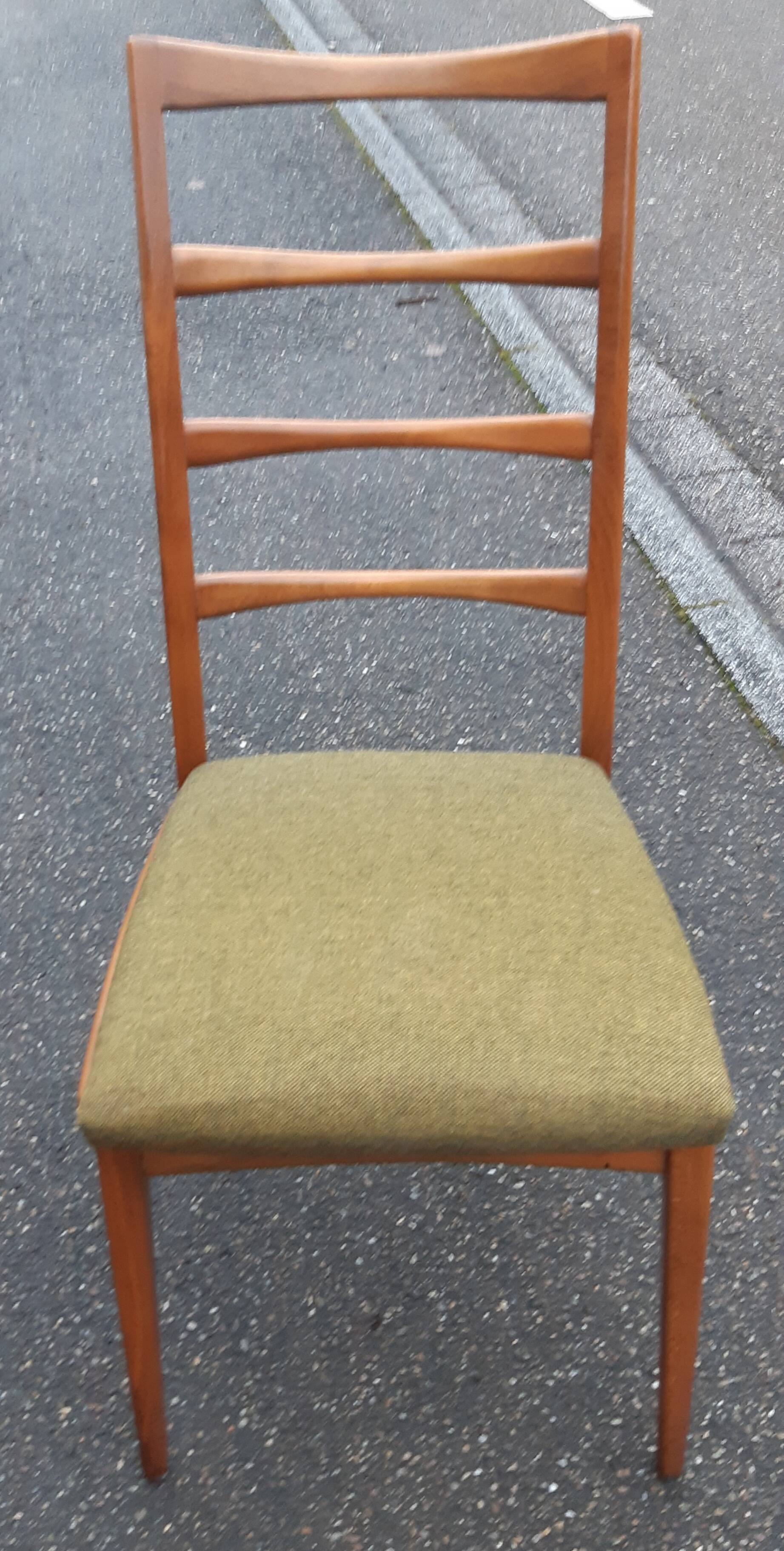 Set of 5 vintage chairs