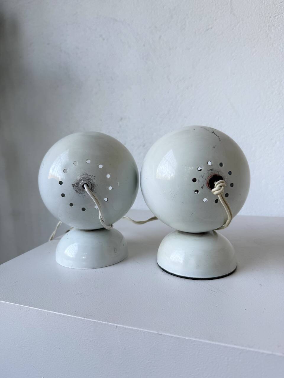 Paire de lampes « eyeball » années 80