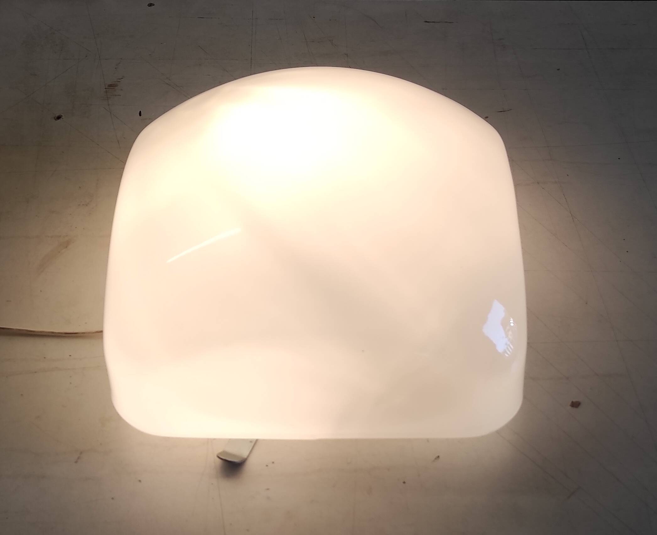 Plafonnier ou applique globe opaline carré 25 cm - mid. XXème