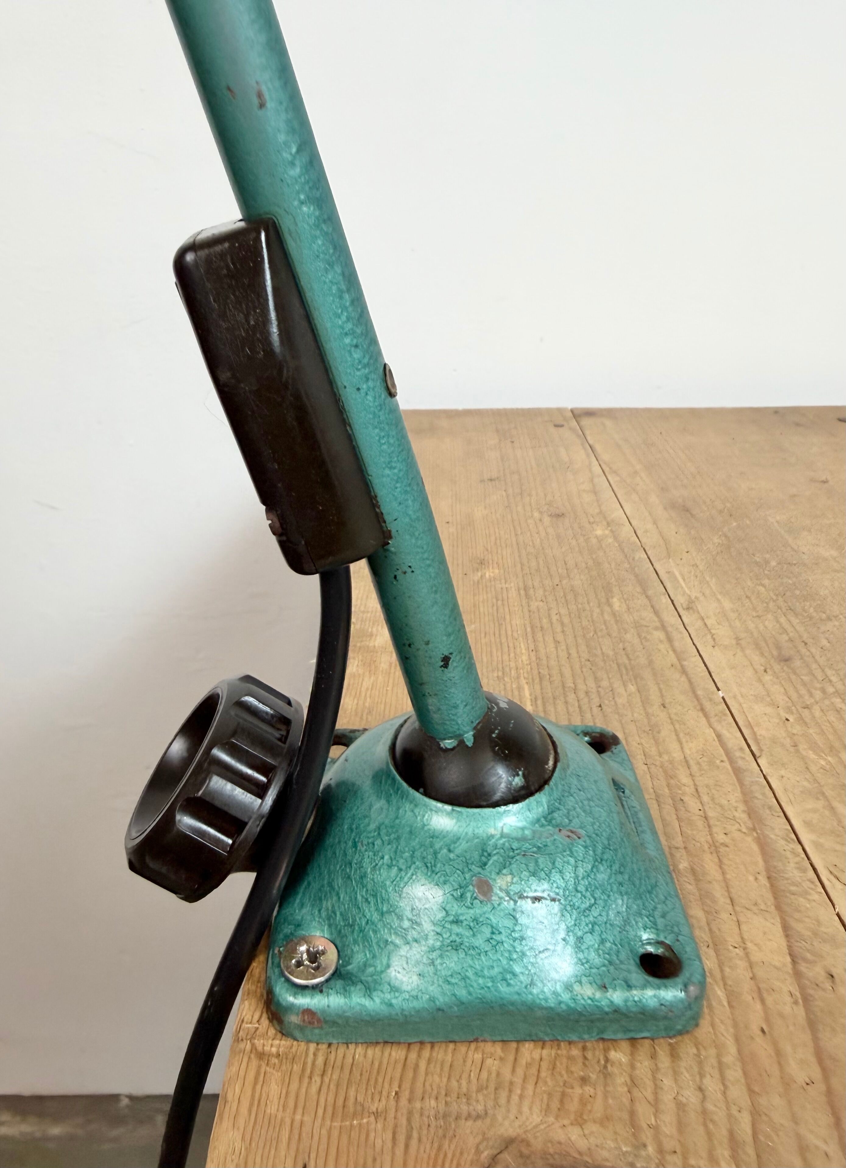 Large Green Industrial Workshop Table Lamp, 1960s