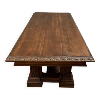 Italian Renaissance style monastery table in walnut circa 1850